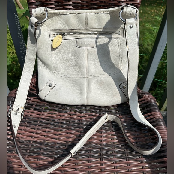 COACH PENELOPE Large Chalk White Pebbled Leather Crossbody Bag F14679 - Picture 1 of 12